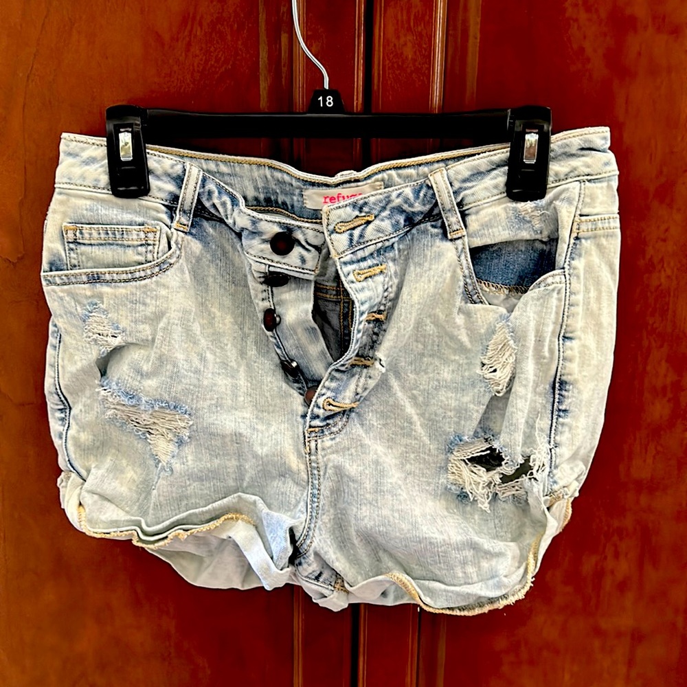 JEAN SHORTS BY REFUGE